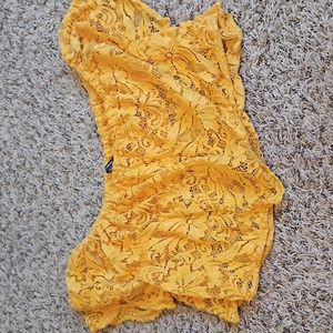 From ambiana, the Sze is a large, and the color is yellow